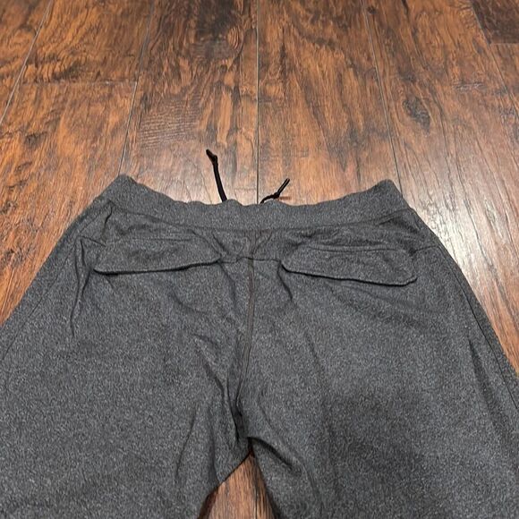Lululemon Dk Grey Sweat Pants. Great Condition size L - Picture 6 of 12